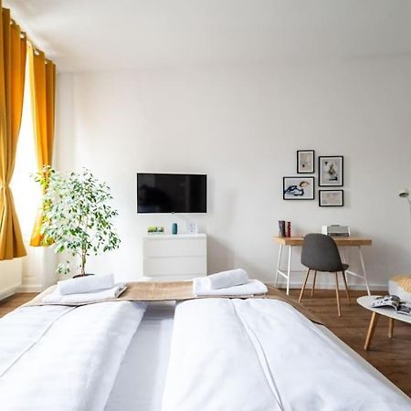 Ferienwohnung Lite 1Br Near Metro & Center By Hm Wien Exterior foto